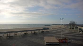 Weather camera view of Ocean Beach Park.