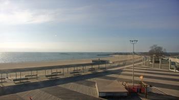 Weather camera view of Ocean Beach Park.