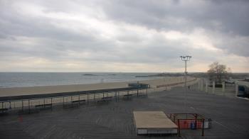 Weather camera view of Ocean Beach Park.