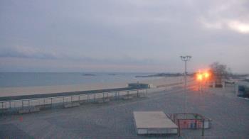 Weather camera view of Ocean Beach Park.