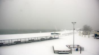 Weather camera view of Ocean Beach Park.