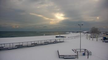 Weather camera view of Ocean Beach Park.