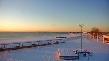 Weather camera view of Ocean Beach Park.