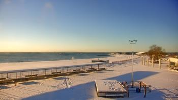 Weather camera view of Ocean Beach Park.