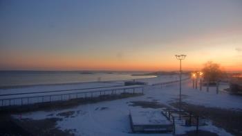 Weather camera view of Ocean Beach Park.