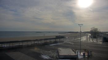 Weather camera view of Ocean Beach Park.