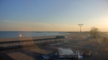 Weather camera view of Ocean Beach Park.