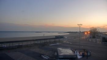 Weather camera view of Ocean Beach Park.