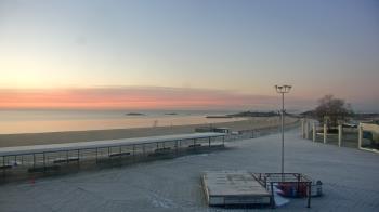 Weather camera view of Ocean Beach Park.