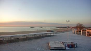 Weather camera view of Ocean Beach Park.