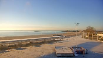 Weather camera view of Ocean Beach Park.