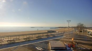 Weather camera view of Ocean Beach Park.