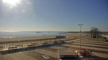 Weather camera view of Ocean Beach Park.