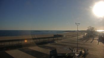 Weather camera view of Ocean Beach Park.