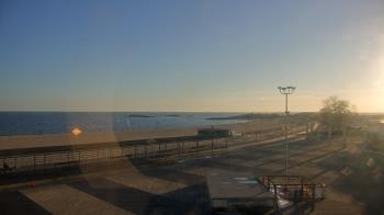 Weather camera view of Ocean Beach Park.