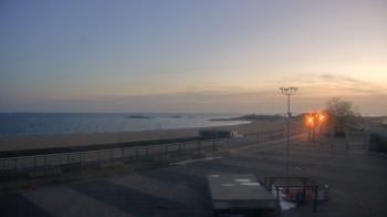 Weather camera view of Ocean Beach Park.