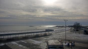Weather camera view of Ocean Beach Park.