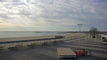 Weather camera view of Ocean Beach Park.