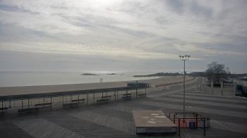 Weather camera view of Ocean Beach Park.