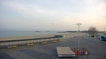 Weather camera view of Ocean Beach Park.