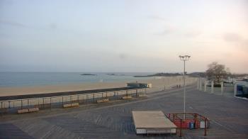 Weather camera view of Ocean Beach Park.