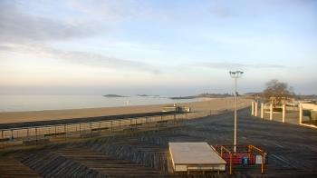 Weather camera view of Ocean Beach Park.