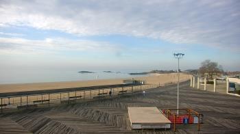 Weather camera view of Ocean Beach Park.