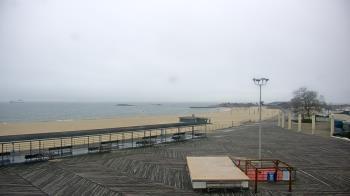 Weather camera view of Ocean Beach Park.