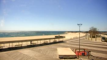 Weather camera view of Ocean Beach Park.