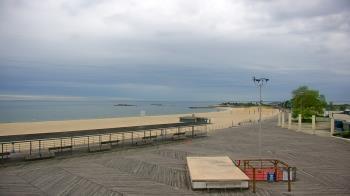 Weather camera view of Ocean Beach Park.