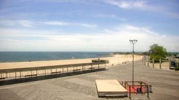 Weather camera view of Ocean Beach Park.