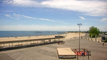 Weather camera view of Ocean Beach Park.