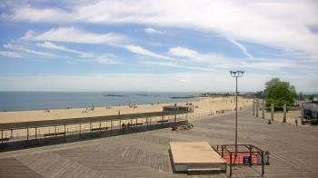 Weather camera view of Ocean Beach Park.