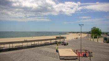 Weather camera view of Ocean Beach Park.