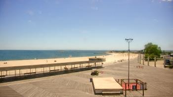 Weather camera view of Ocean Beach Park.
