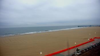 Weather camera view of Plim Plaza Hotel.