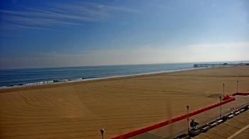 Weather camera view of Plim Plaza Hotel.