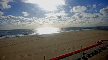 Weather camera view of Plim Plaza Hotel.