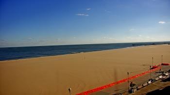 Weather camera view of Plim Plaza Hotel.