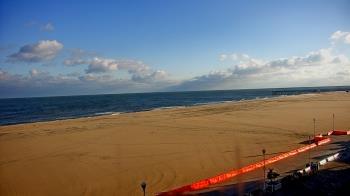 Weather camera view of Plim Plaza Hotel.