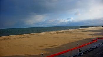 Weather camera view of Plim Plaza Hotel.