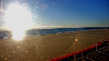 Weather camera view of Plim Plaza Hotel.