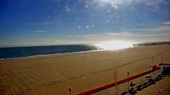 Weather camera view of Plim Plaza Hotel.