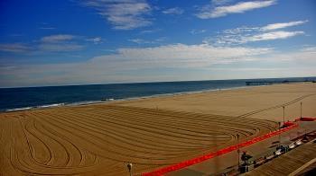 Weather camera view of Plim Plaza Hotel.