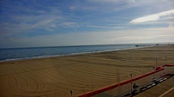 Weather camera view of Plim Plaza Hotel.