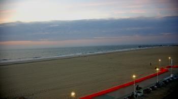 Weather camera view of Plim Plaza Hotel.