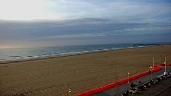 Weather camera view of Plim Plaza Hotel.