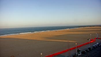 Weather camera view of Plim Plaza Hotel.