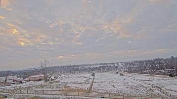 Weather camera view of Orchard Hill.