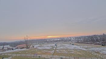 Weather camera view of Orchard Hill.